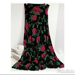 Lularoe Long Maxi Skirt Black Pixelated Roses Women's Small S 6-8 Buttery Soft